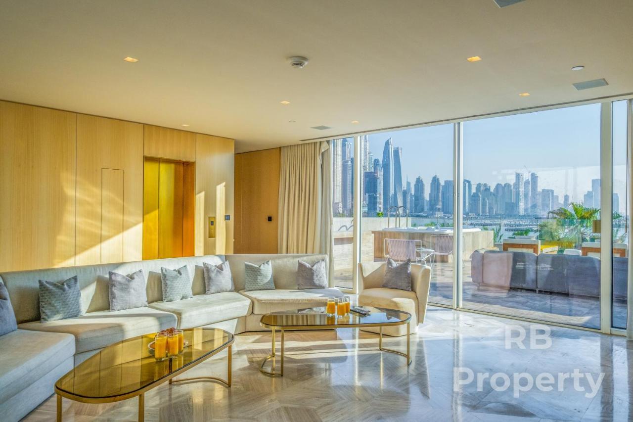 Five Palm Beach Villa - Three Floors, Private Pool, Jacuzzi Dubai Exterior photo