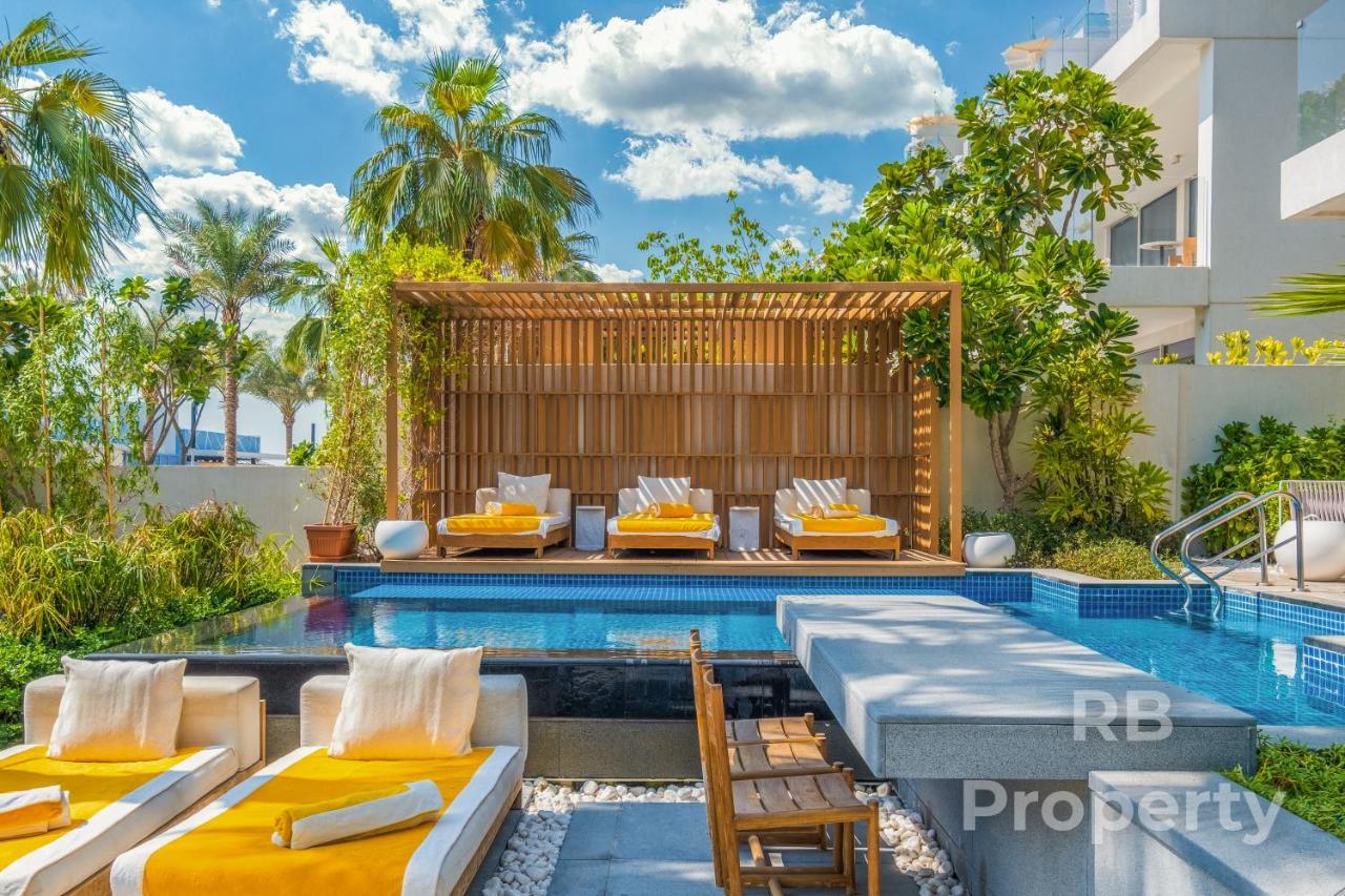 Five Palm Beach Villa - Three Floors, Private Pool, Jacuzzi Dubai Exterior photo
